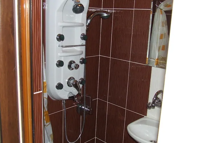 Varnaflats Guest 2* וארנה