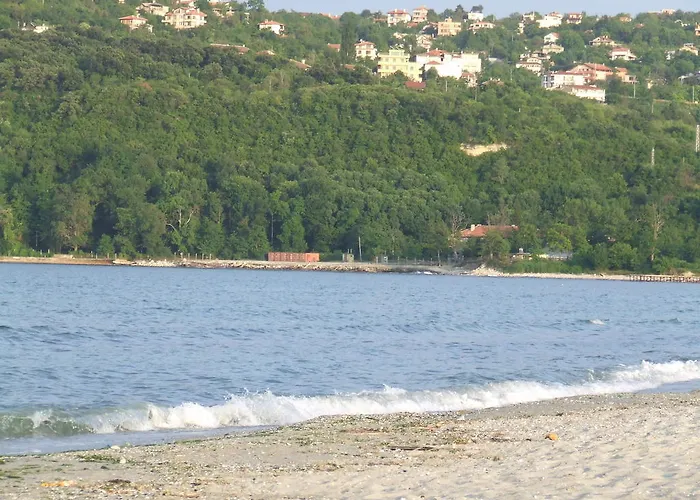 ゲストハウス Varnaflats Guest 2*